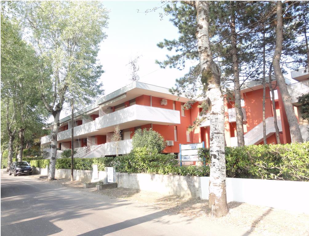 Reji - Appartamenti Bibione Esterno foto