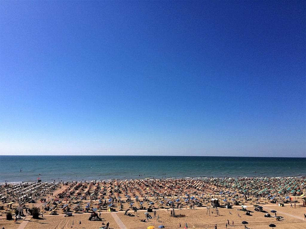 Reji - Appartamenti Bibione Esterno foto