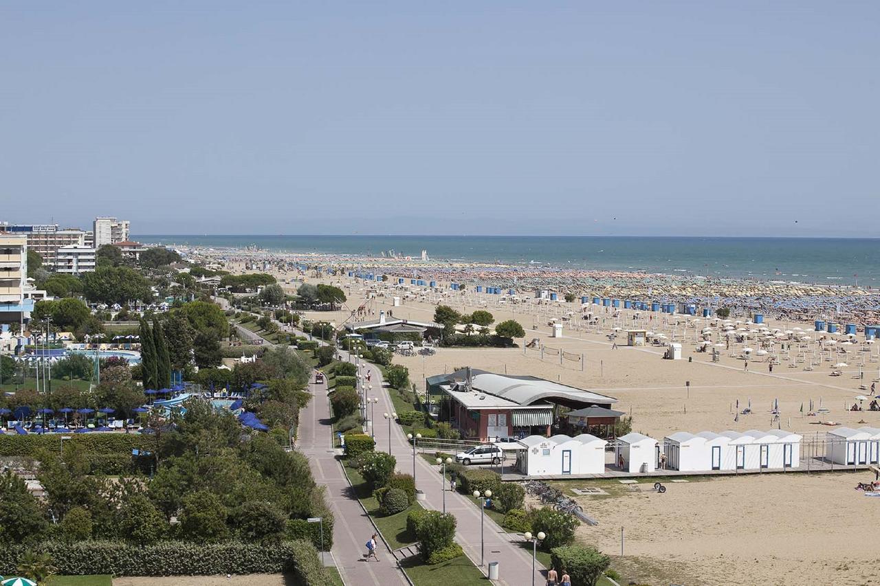 Reji - Appartamenti Bibione Esterno foto